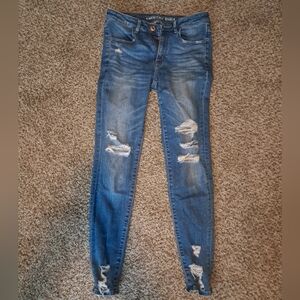American Eagle Outfitters Women's Blue Distressed Jeans